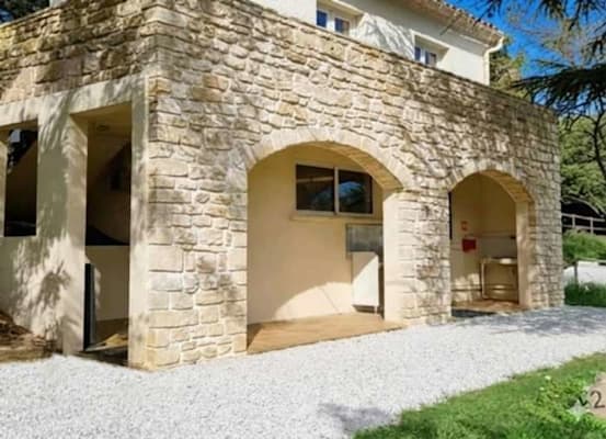 Services et sanitaires du camping
