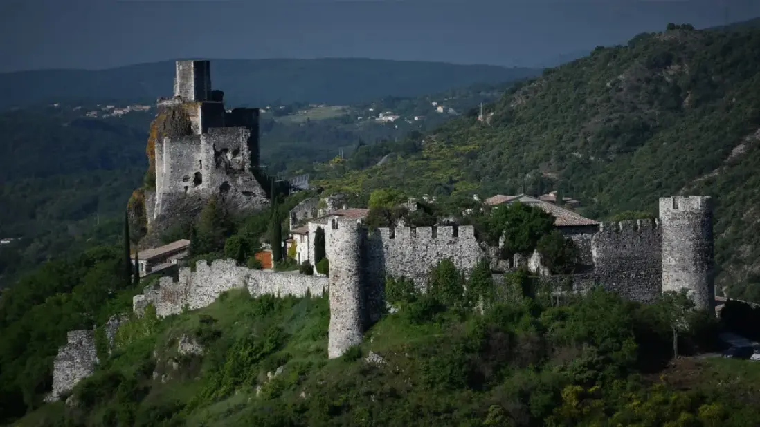 Château de Rochemaure - 36,7 KM